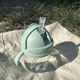 szivárgás mentes kulacs babáknak