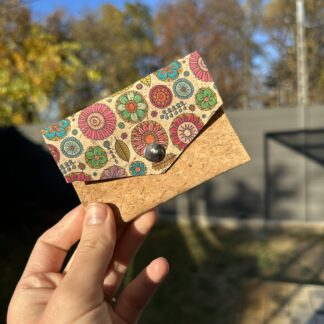 Baba kártyatartó - natúr, geometrikus virág mintás előlappal - 2